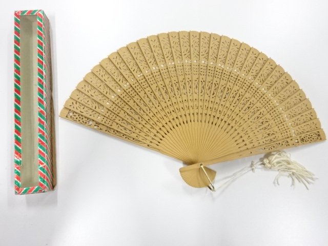 JAPANESE KIMONO / ANTIQUE SANDALWOOD FAN